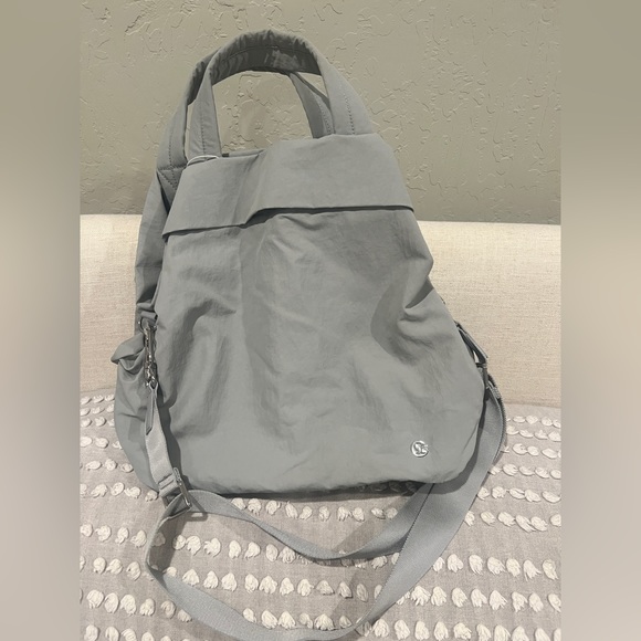 Lululemon On My Level 19L - Picture 3 of 6